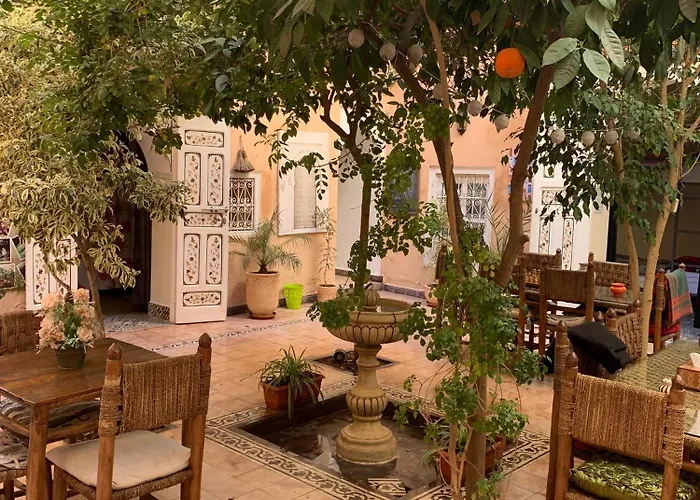 Hostel Laksour